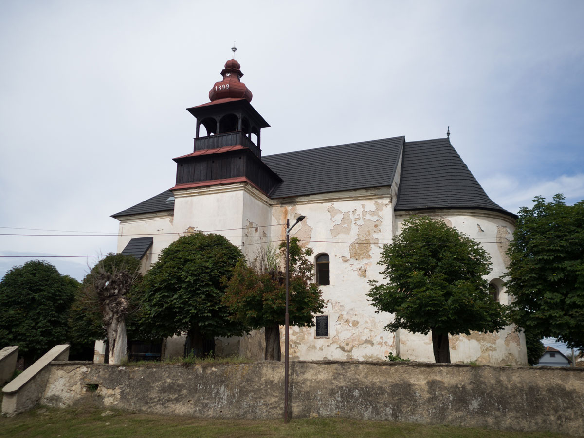 Kostol v Kameňanoch